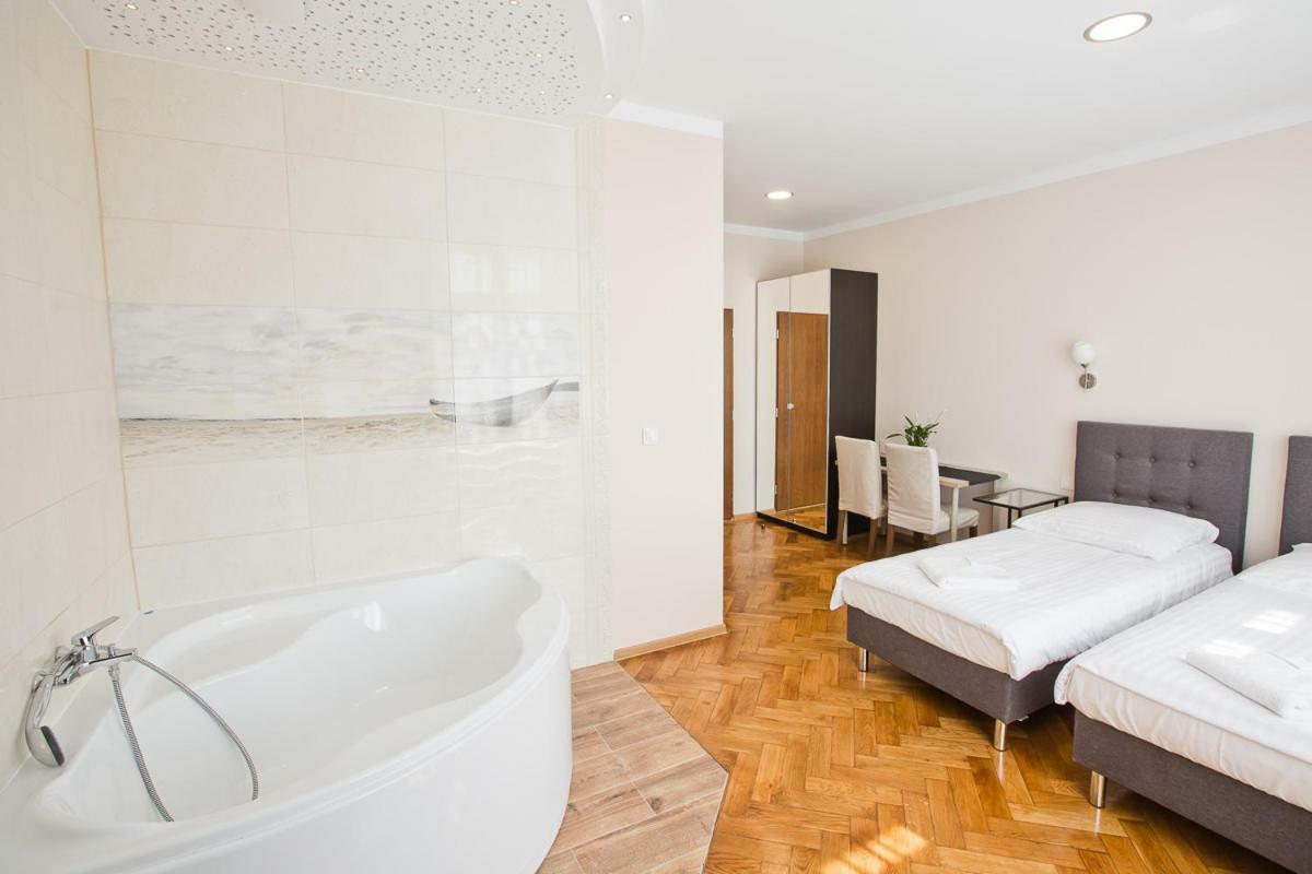 R&B Apartments Poznań Exteriör bild